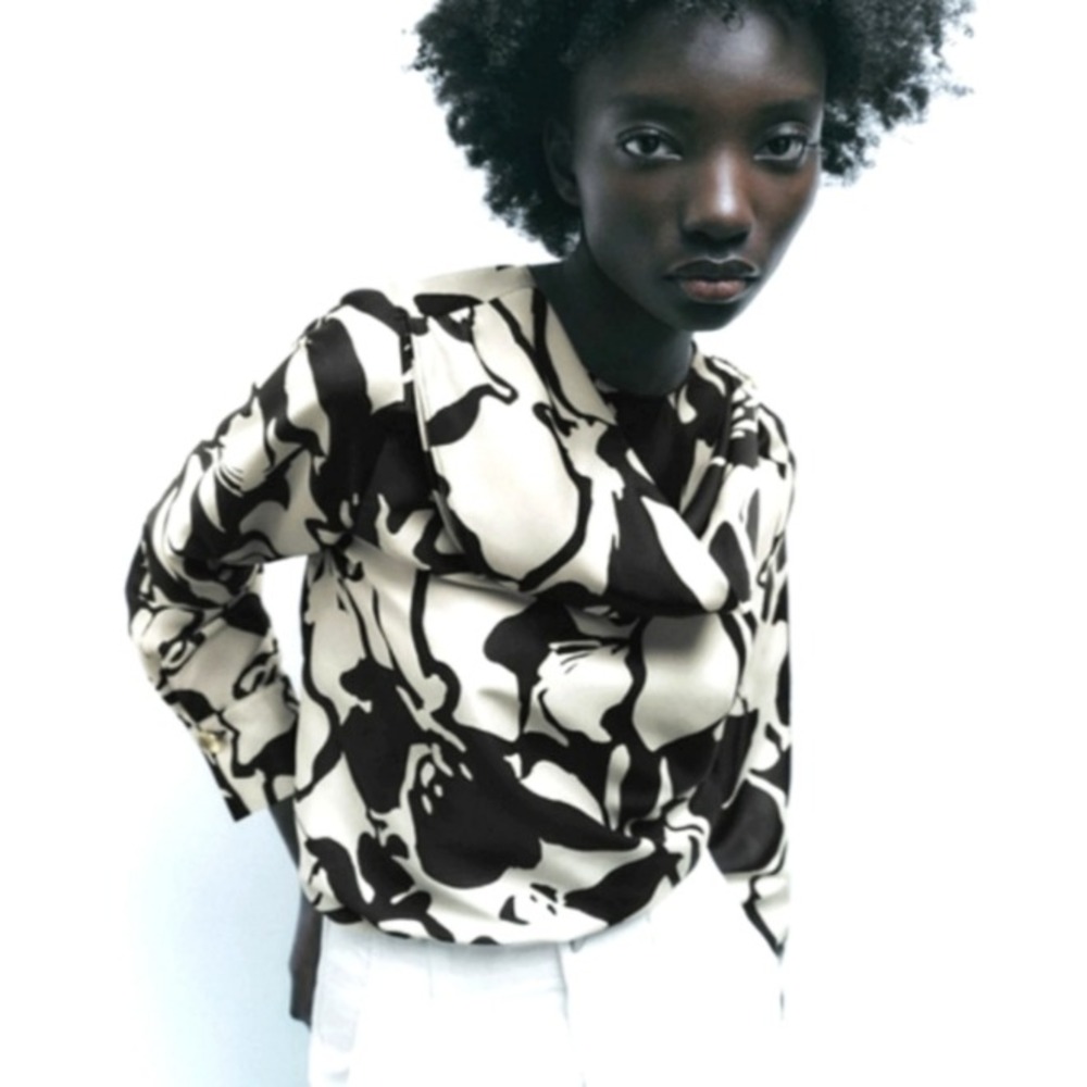 Zara Printed Blouse Size XS Draped Neck Flowy Black Cream Graphic Floral